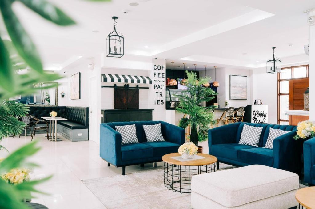 The Mansion Hotel Mabalacat Kültér fotó