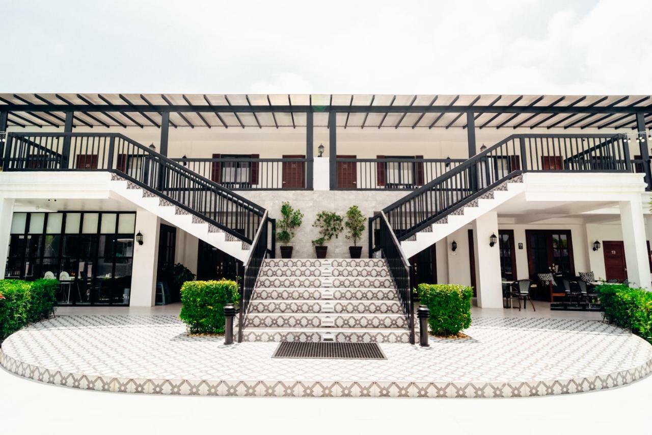 The Mansion Hotel Mabalacat Kültér fotó